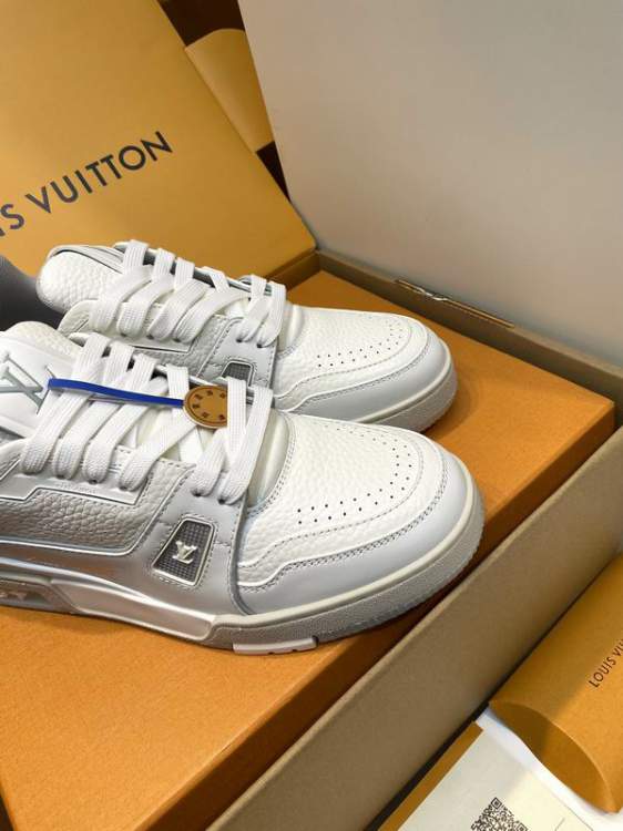 Picture of Louis Vuitton Shoes _SKULVsz35-4038-463cmmnf050516434